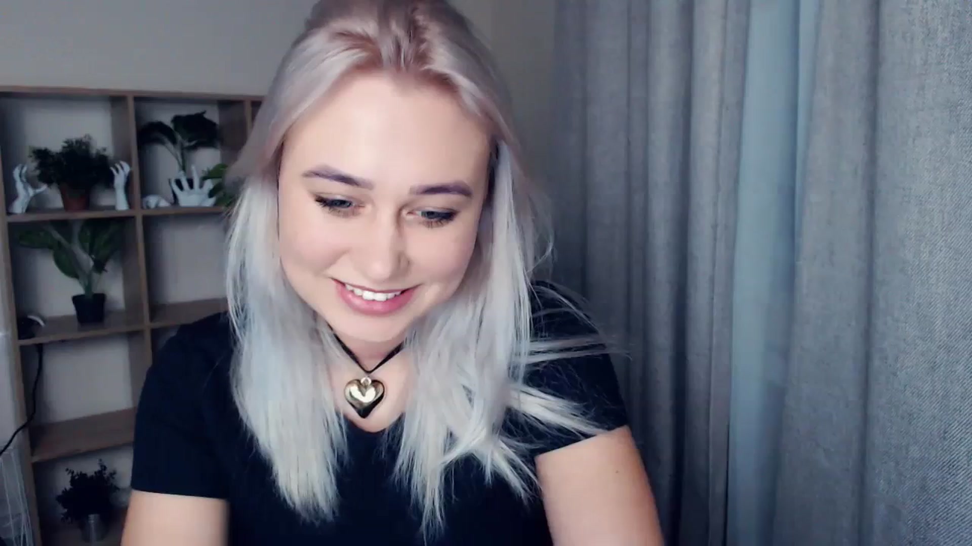 Gallery image thumbnail from Kukla_kolduna's myfreecams stream on, 12/30/2023, 15:15 image 17 of 20