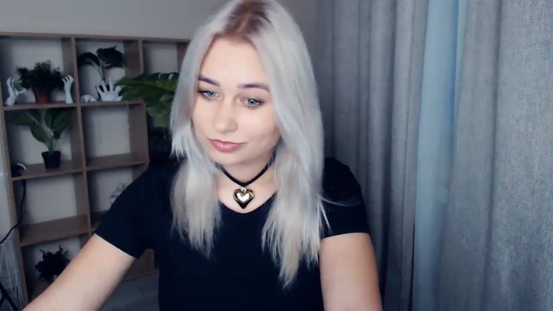Gallery image thumbnail from Kukla_kolduna's myfreecams stream on, 12/30/2023, 15:15 image 6 of 20