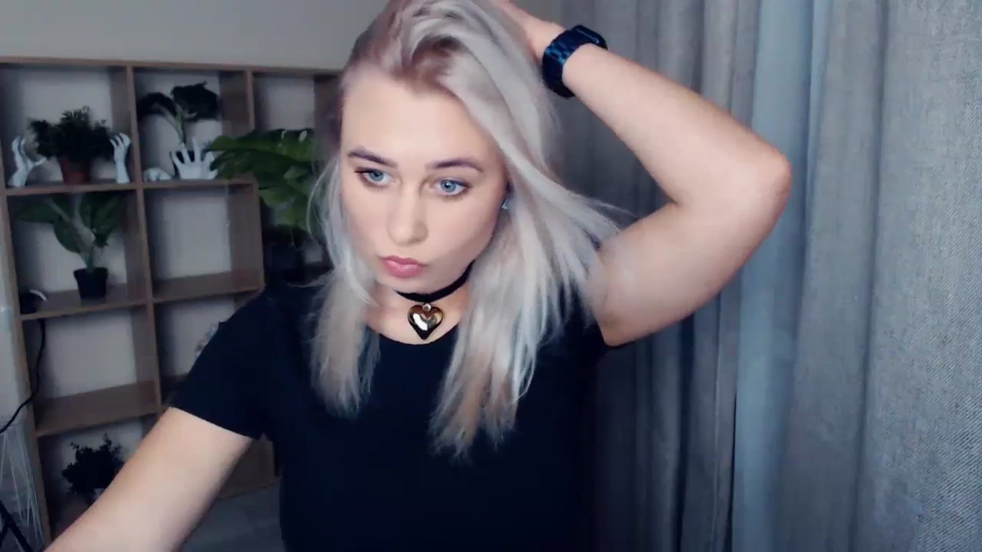 Gallery image thumbnail from Kukla_kolduna's myfreecams stream on, 12/30/2023, 15:15 image 13 of 20