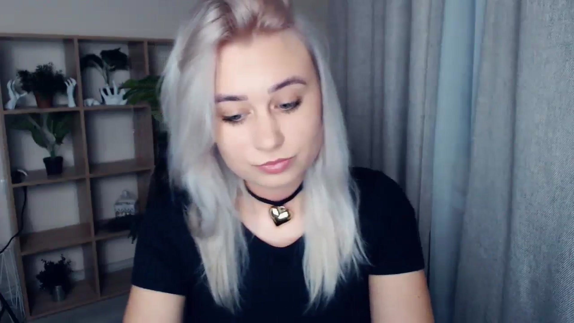 Gallery image thumbnail from Kukla_kolduna's myfreecams stream on, 12/30/2023, 15:15 image 9 of 20