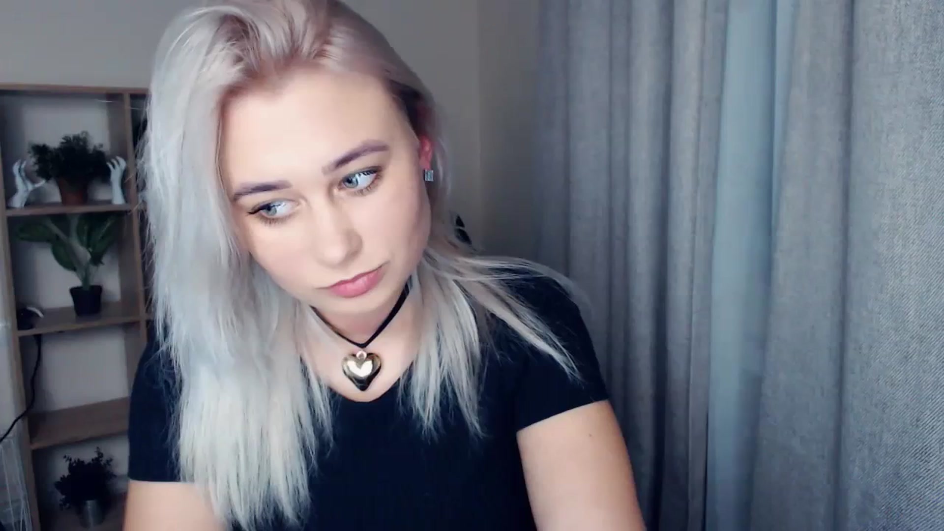 Gallery image thumbnail from Kukla_kolduna's myfreecams stream on, 12/30/2023, 15:15 image 16 of 20