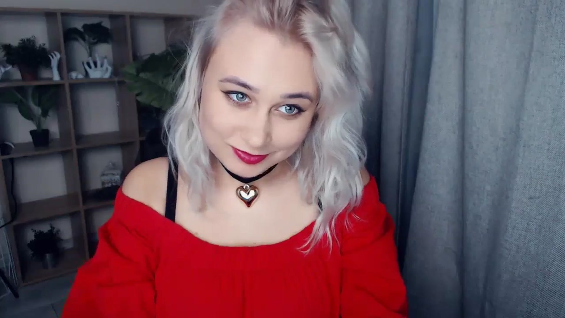 Gallery image thumbnail from Kukla_kolduna's myfreecams stream on, 12/31/2023, 15:36 image 17 of 20