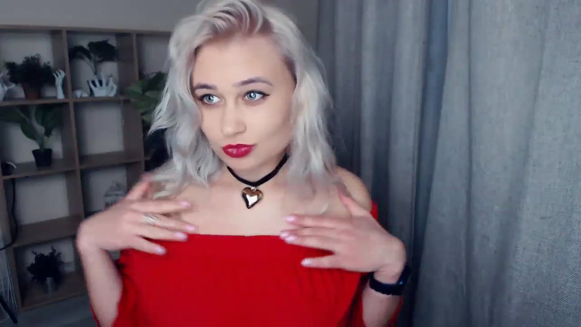 Gallery image thumbnail from Kukla_kolduna's myfreecams stream on, 12/31/2023, 15:36 image 7 of 20