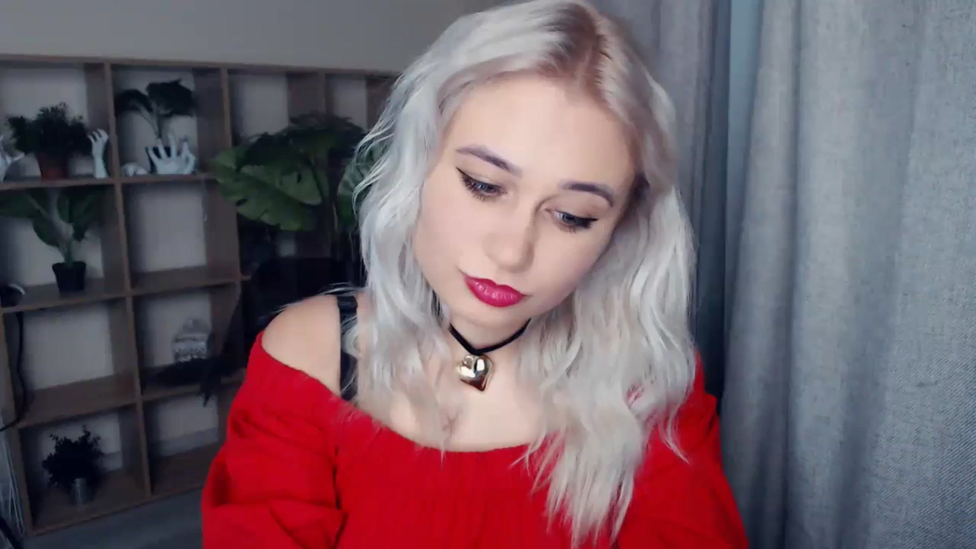 Gallery image thumbnail from Kukla_kolduna's myfreecams stream on, 12/31/2023, 17:04 image 3 of 20