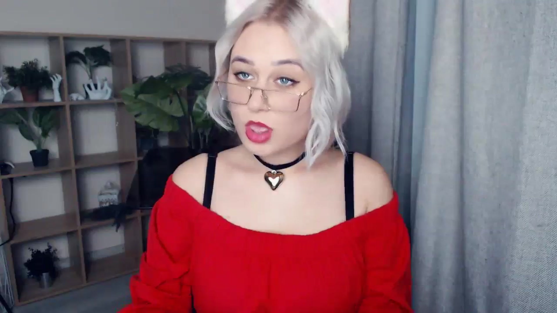 Gallery image thumbnail from Kukla_kolduna's myfreecams stream on, 12/31/2023, 17:04 image 9 of 20