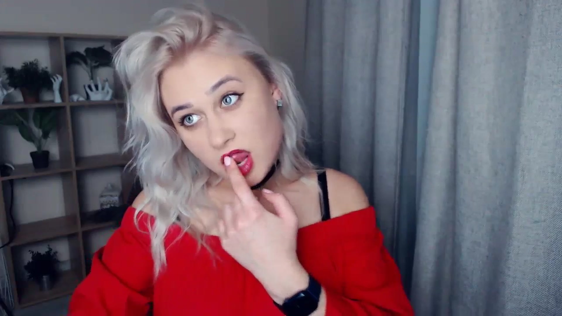Gallery image thumbnail from Kukla_kolduna's myfreecams stream on, 12/31/2023, 17:04 image 5 of 20