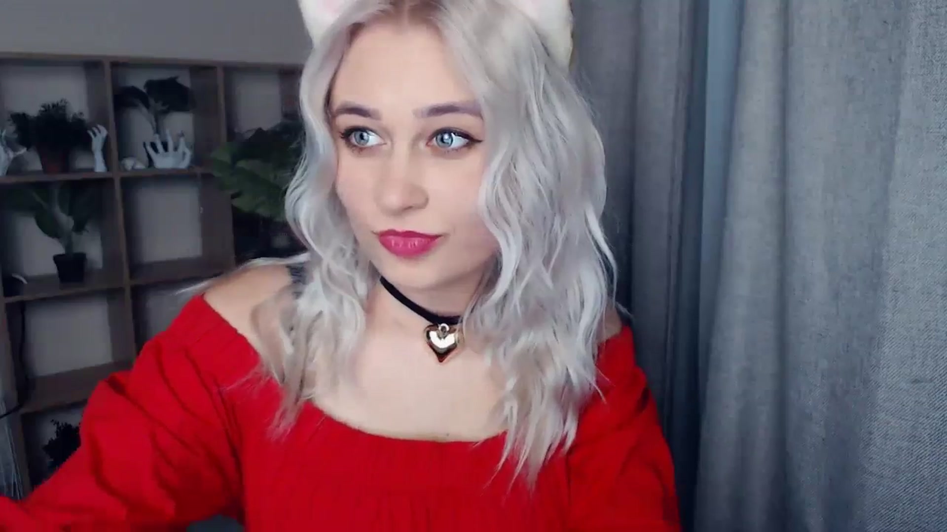 Gallery image thumbnail from Kukla_kolduna's myfreecams stream on, 12/31/2023, 17:04 image 16 of 20