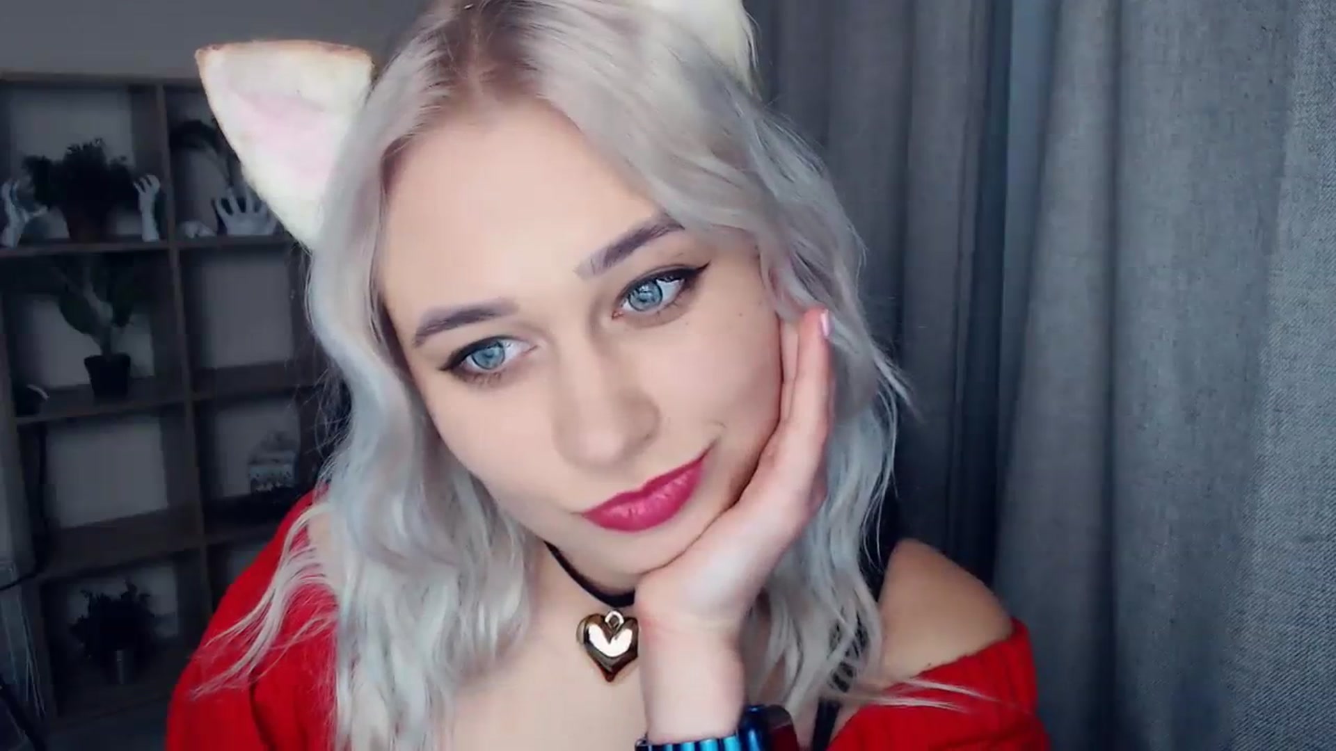 Gallery image thumbnail from Kukla_kolduna's myfreecams stream on, 12/31/2023, 17:33 image 19 of 20