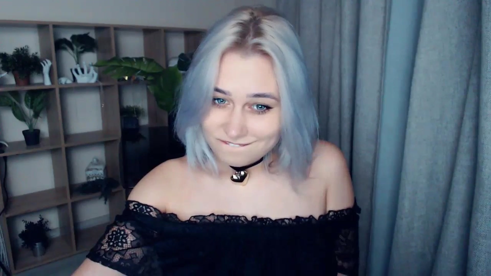 Gallery image thumbnail from Kukla_kolduna's myfreecams stream on, 01/05/2024, 17:21 image 17 of 20