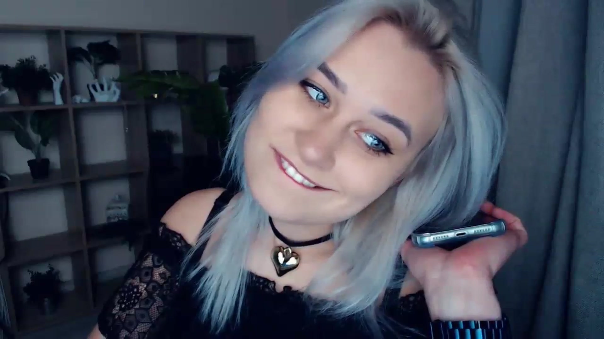 Gallery image thumbnail from Kukla_kolduna's myfreecams stream on, 01/05/2024, 17:21 image 16 of 20