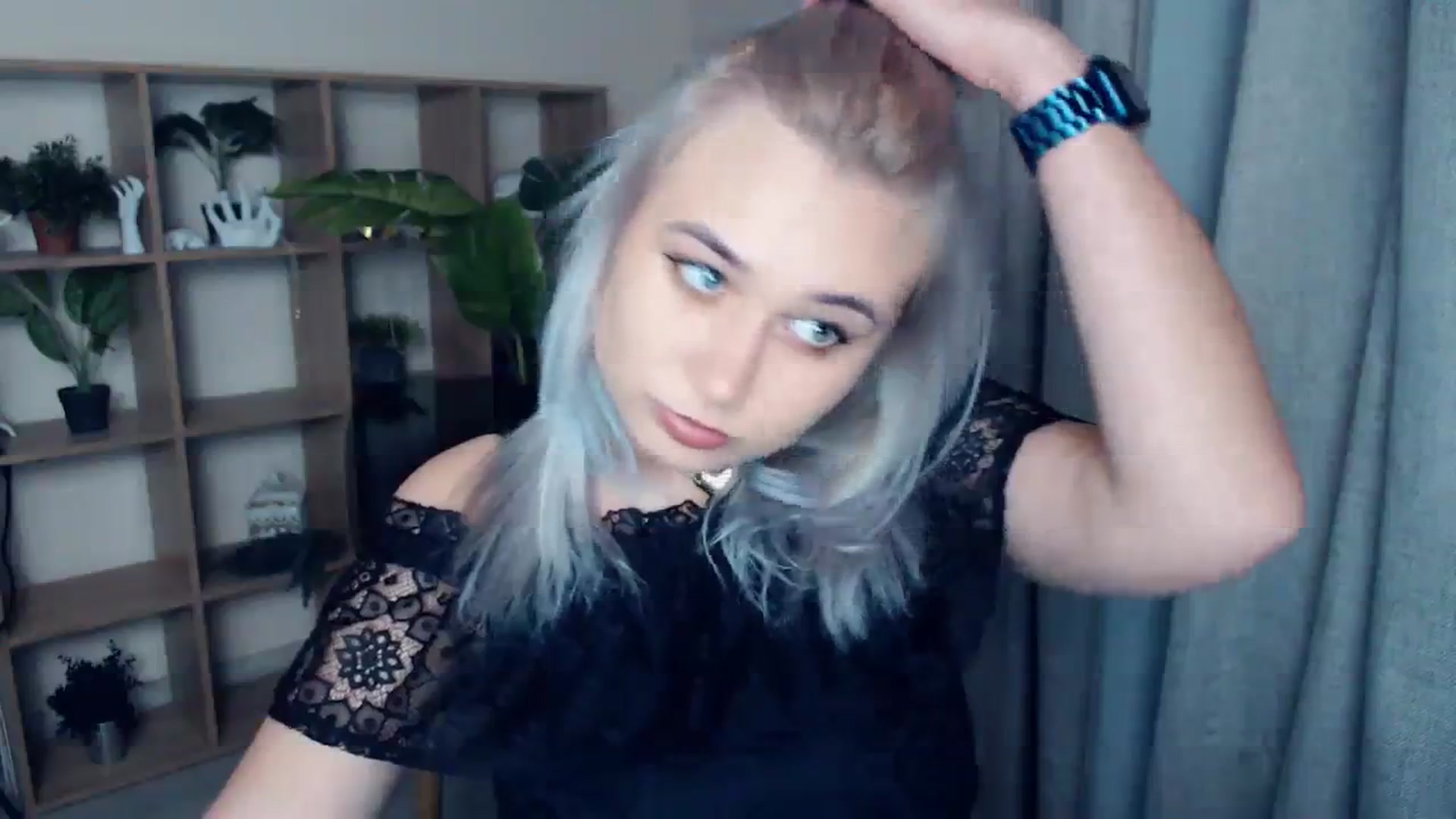 Gallery image thumbnail from Kukla_kolduna's myfreecams stream on, 01/05/2024, 17:21 image 3 of 20