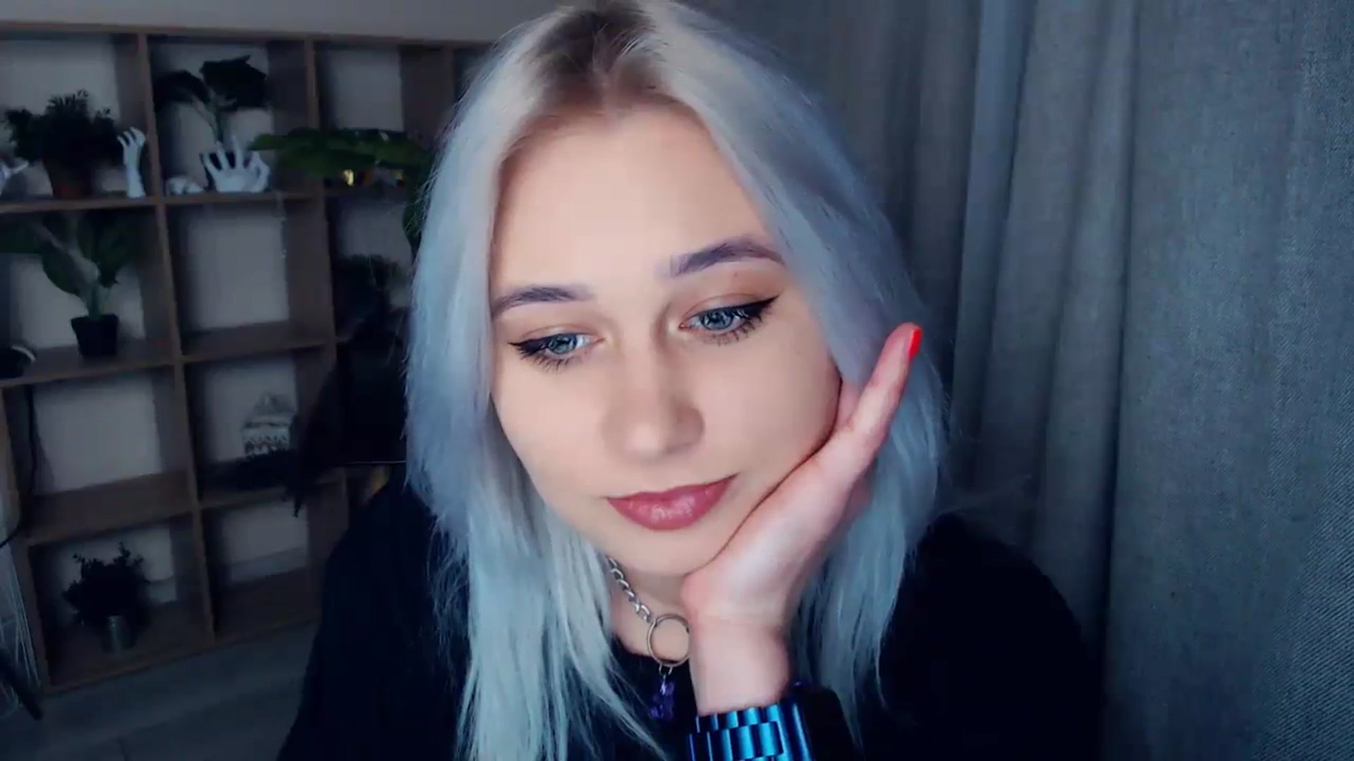 Gallery image thumbnail from Kukla_kolduna's myfreecams stream on, 01/07/2024, 17:16 image 14 of 20