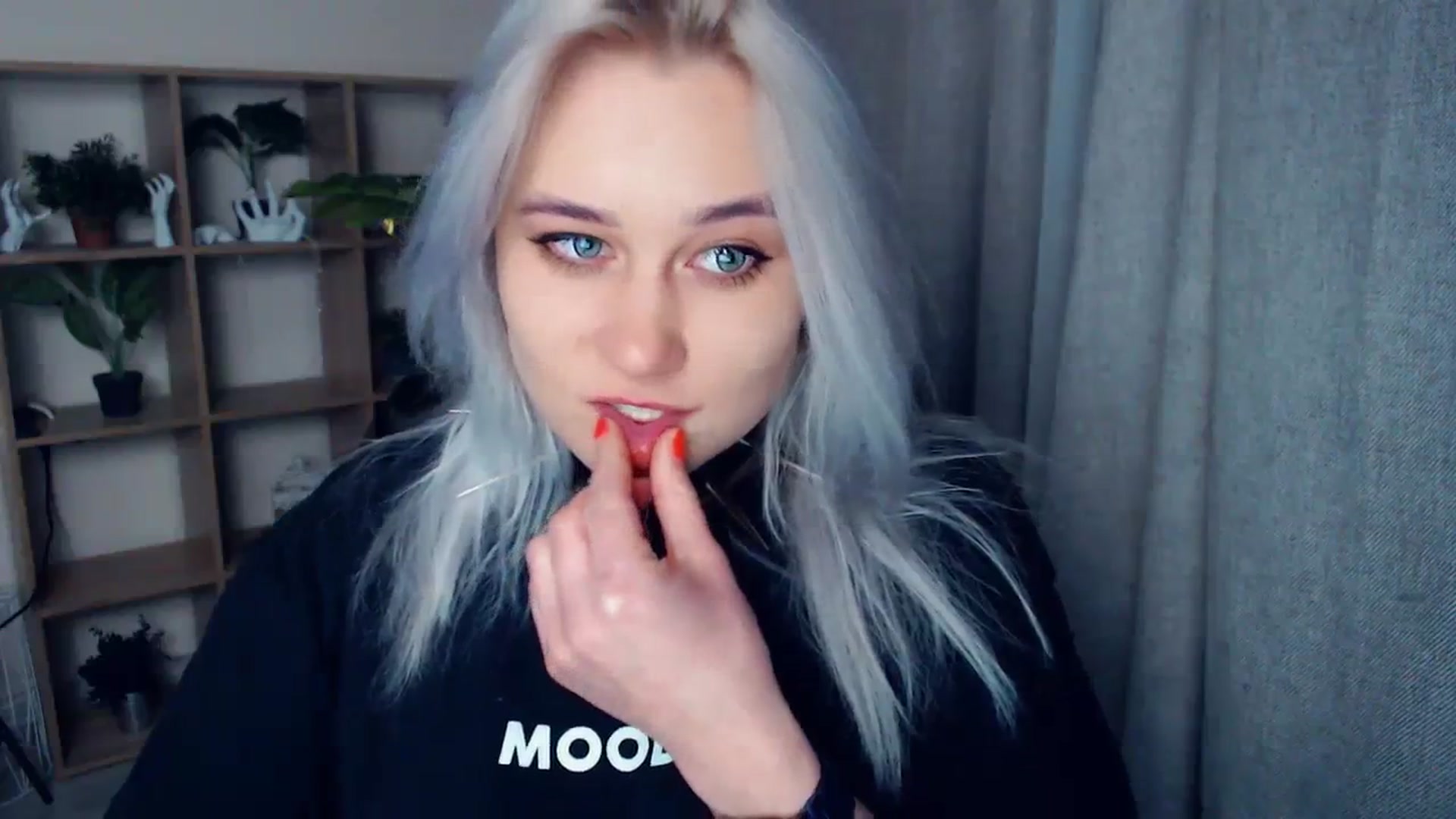Gallery image thumbnail from Kukla_kolduna's myfreecams stream on, 01/07/2024, 18:36 image 14 of 20