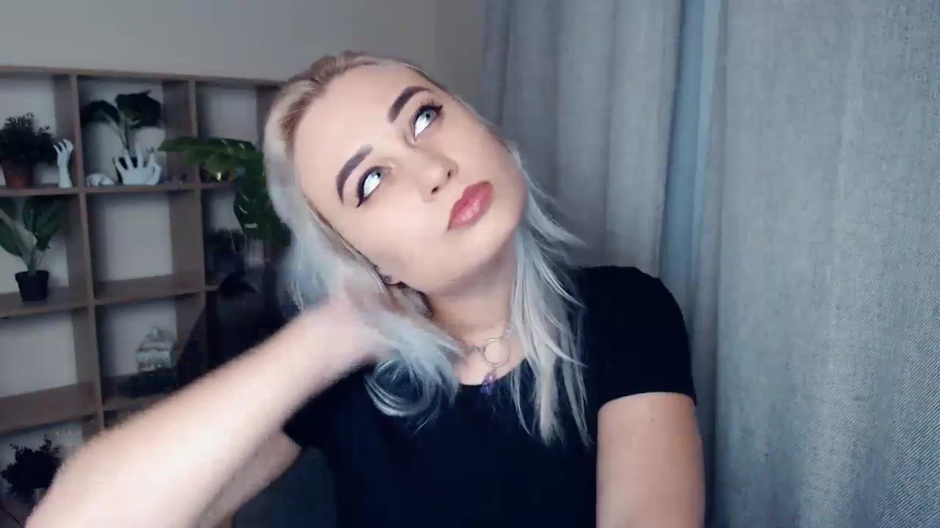 Gallery image thumbnail from Kukla_kolduna's myfreecams stream on, 01/12/2024, 15:13 image 17 of 20
