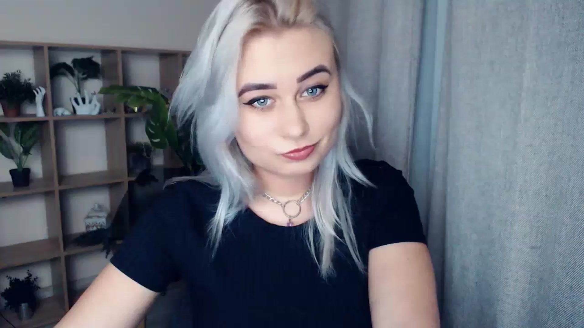 Gallery image thumbnail from Kukla_kolduna's myfreecams stream on, 01/12/2024, 15:13 image 10 of 20