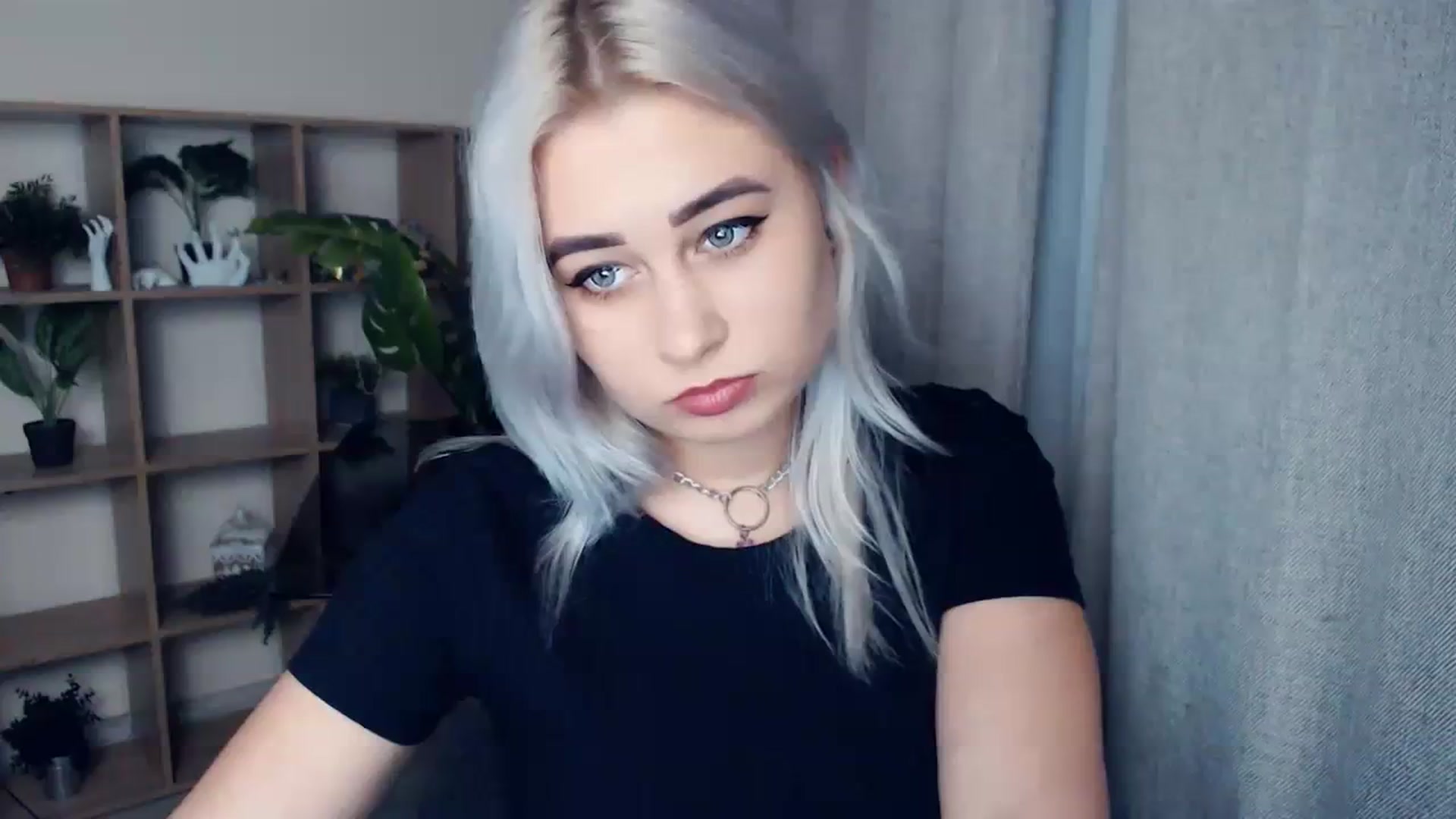 Gallery image thumbnail from Kukla_kolduna's myfreecams stream on, 01/12/2024, 15:13 image 7 of 20