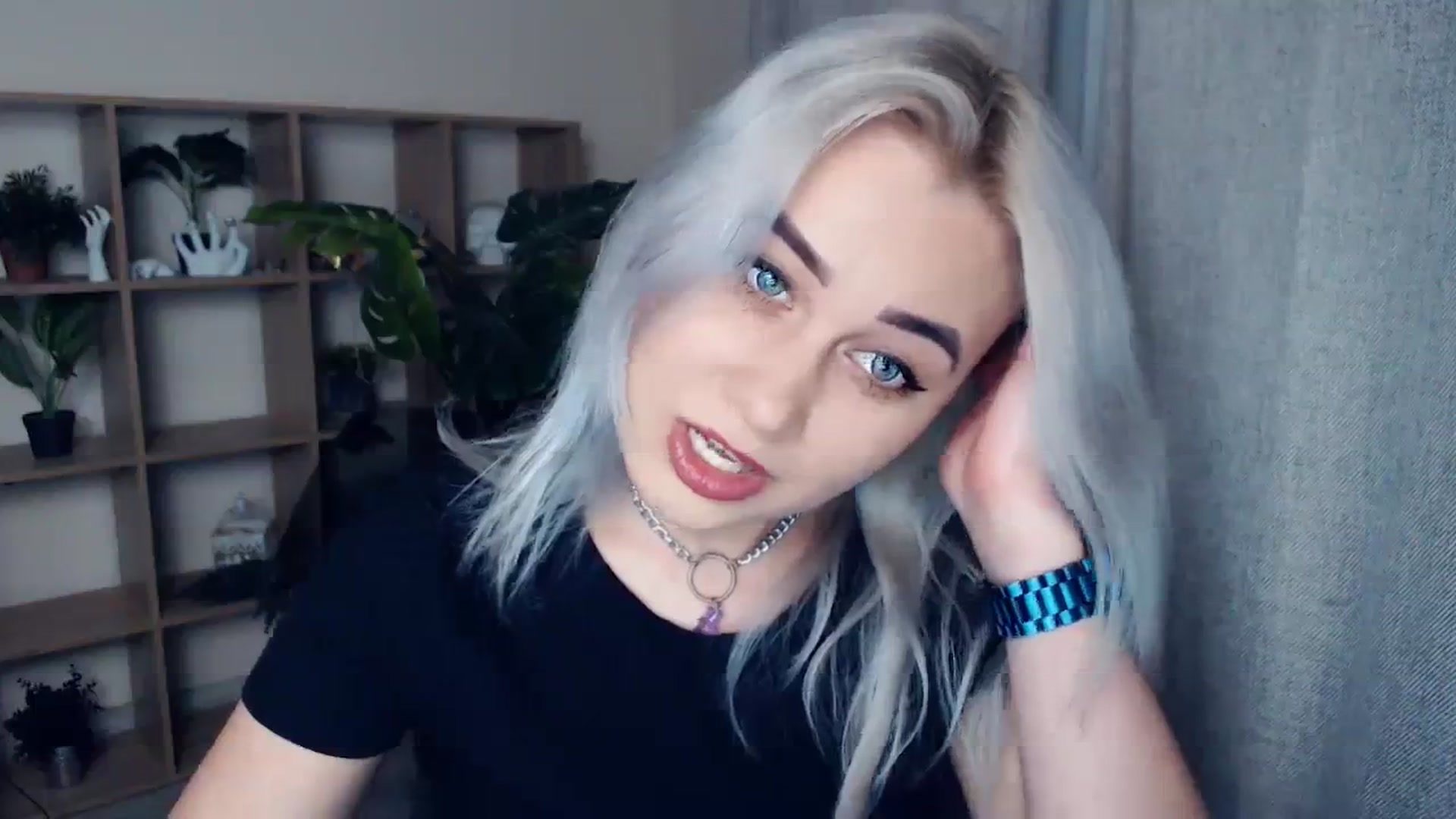 Gallery image thumbnail from Kukla_kolduna's myfreecams stream on, 01/12/2024, 15:33 image 10 of 20