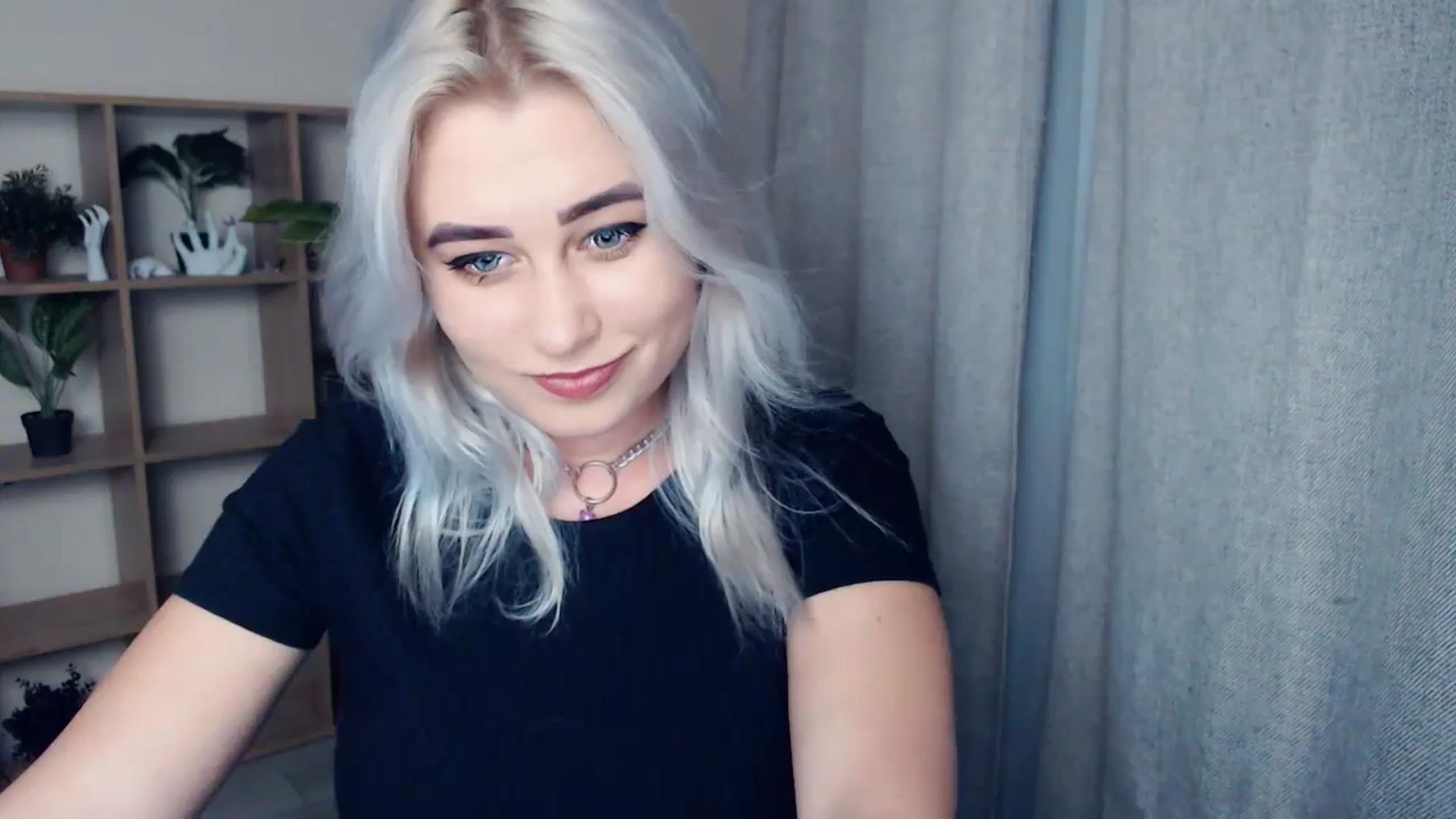 Gallery image thumbnail from Kukla_kolduna's myfreecams stream on, 01/12/2024, 15:33 image 17 of 20