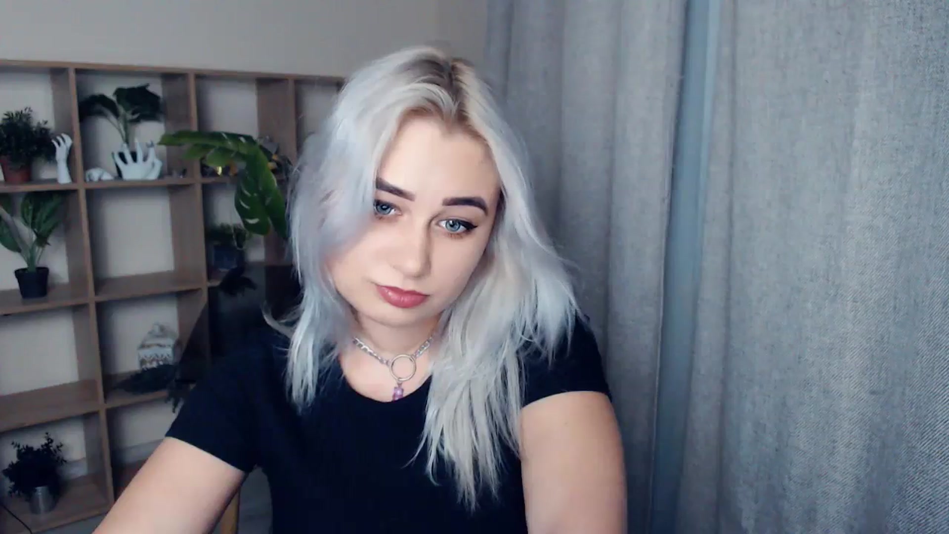 Gallery image thumbnail from Kukla_kolduna's myfreecams stream on, 01/12/2024, 15:33 image 14 of 20