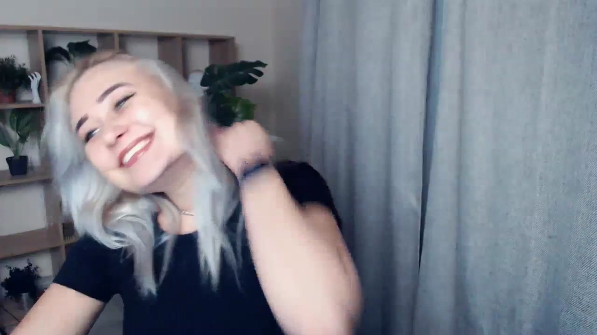 Gallery image thumbnail from Kukla_kolduna's myfreecams stream on, 01/12/2024, 17:38 image 10 of 20