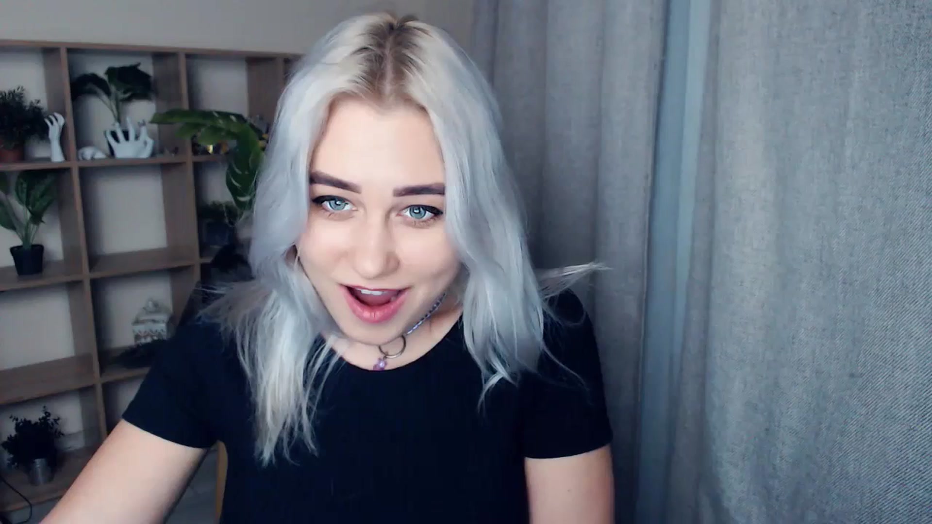 Gallery image thumbnail from Kukla_kolduna's myfreecams stream on, 01/12/2024, 17:38 image 4 of 20