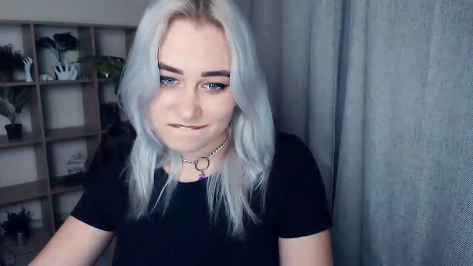 Gallery image thumbnail from Kukla_kolduna's myfreecams stream on, 01/12/2024, 17:38 image 12 of 20