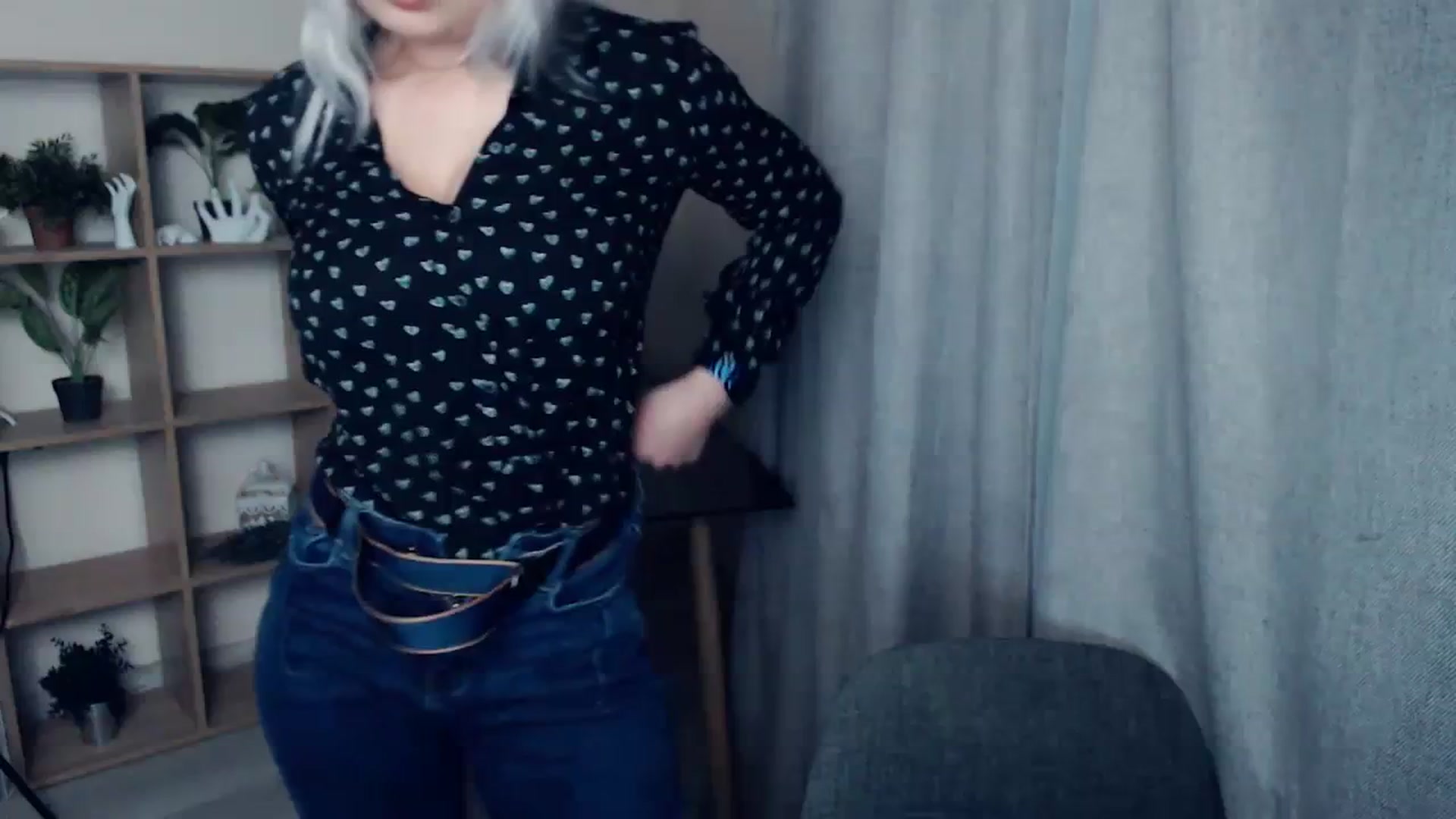 Gallery image thumbnail from Kukla_kolduna's myfreecams stream on, 01/13/2024, 16:20 image 10 of 20