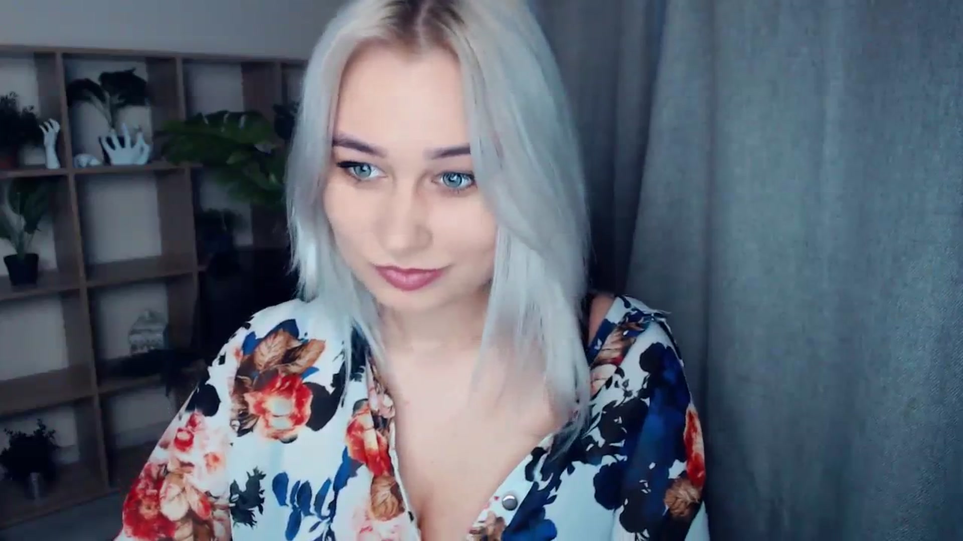 Gallery image thumbnail from Kukla_kolduna's myfreecams stream on, 01/14/2024, 15:00 image 9 of 20