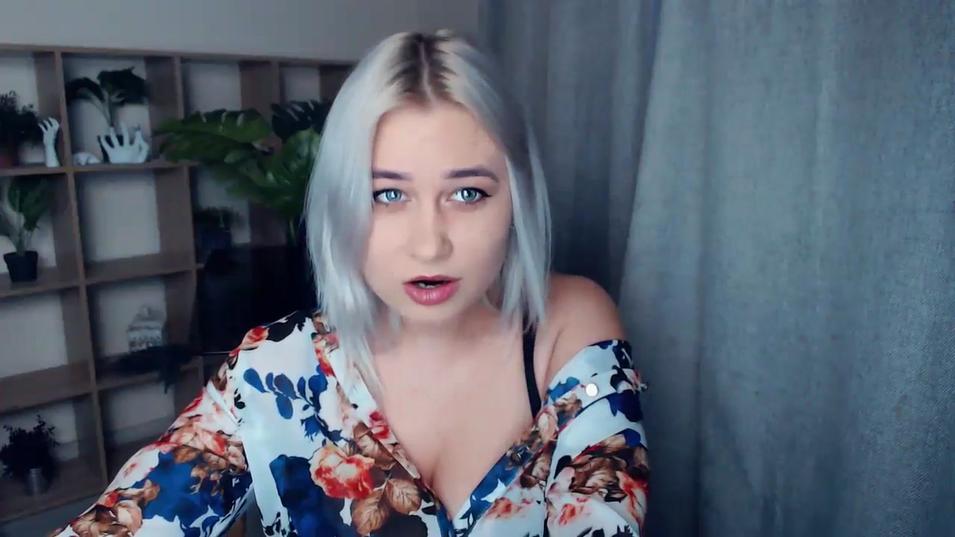 Gallery image thumbnail from Kukla_kolduna's myfreecams stream on, 01/14/2024, 15:00 image 12 of 20