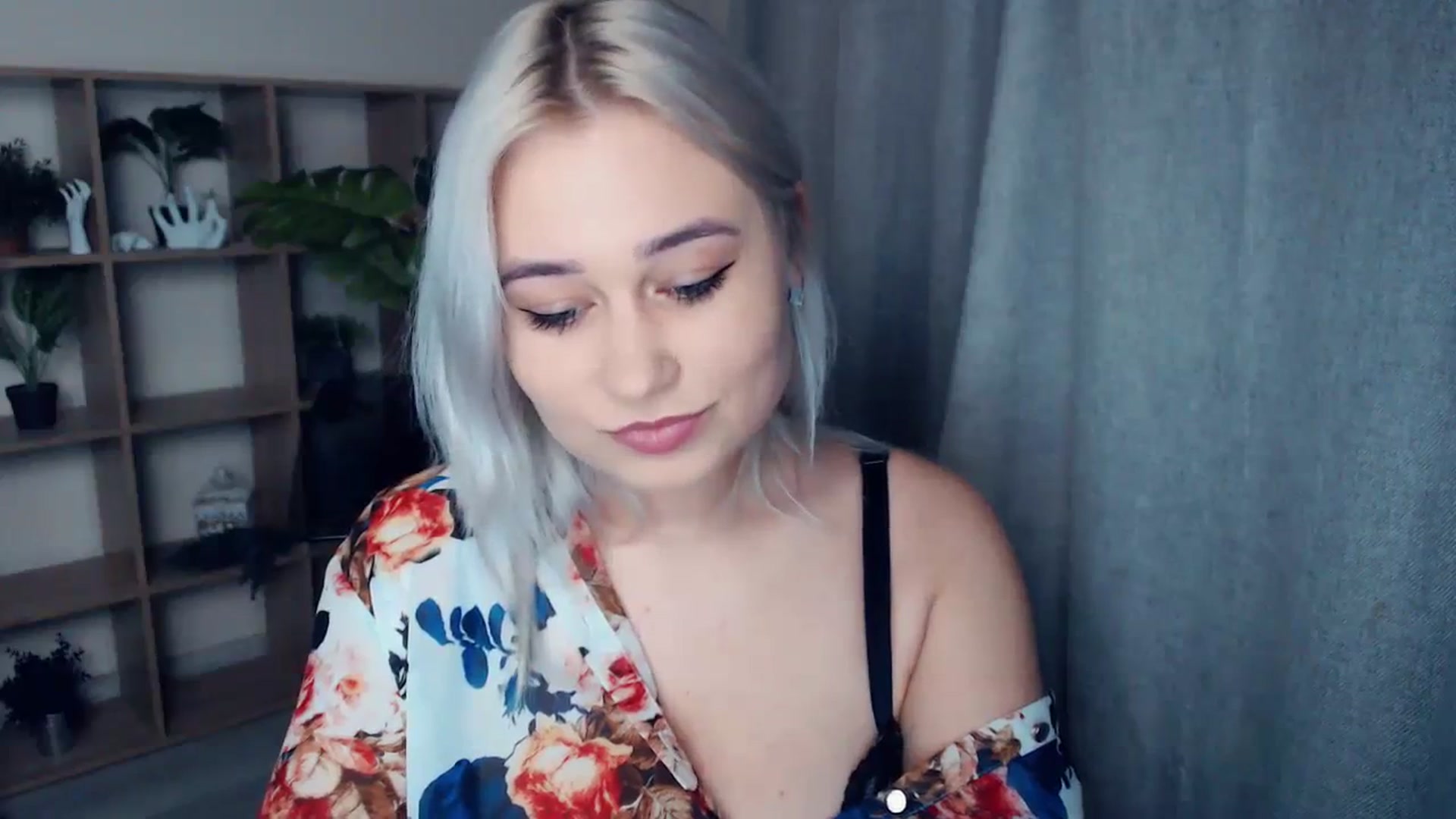Gallery image thumbnail from Kukla_kolduna's myfreecams stream on, 01/14/2024, 15:00 image 17 of 20