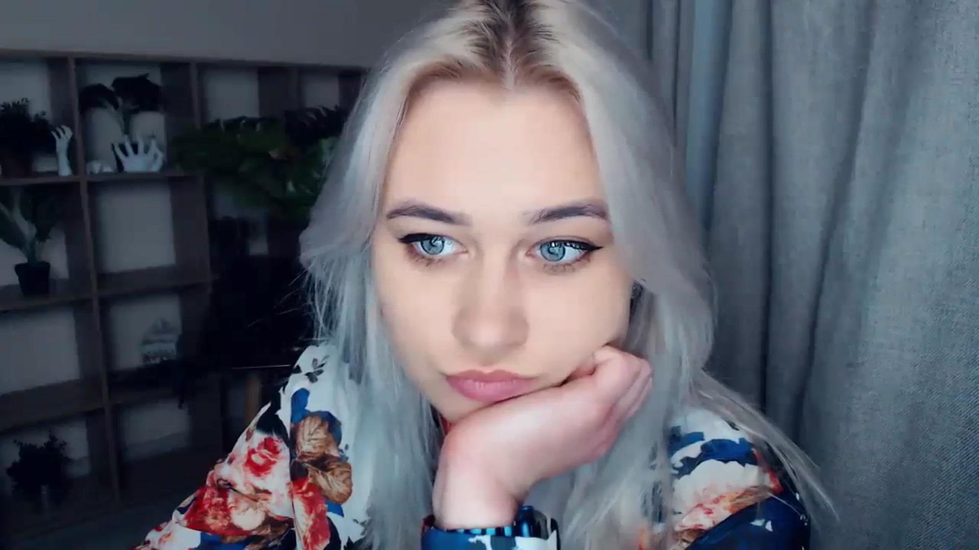 Gallery image thumbnail from Kukla_kolduna's myfreecams stream on, 01/14/2024, 18:02 image 10 of 20