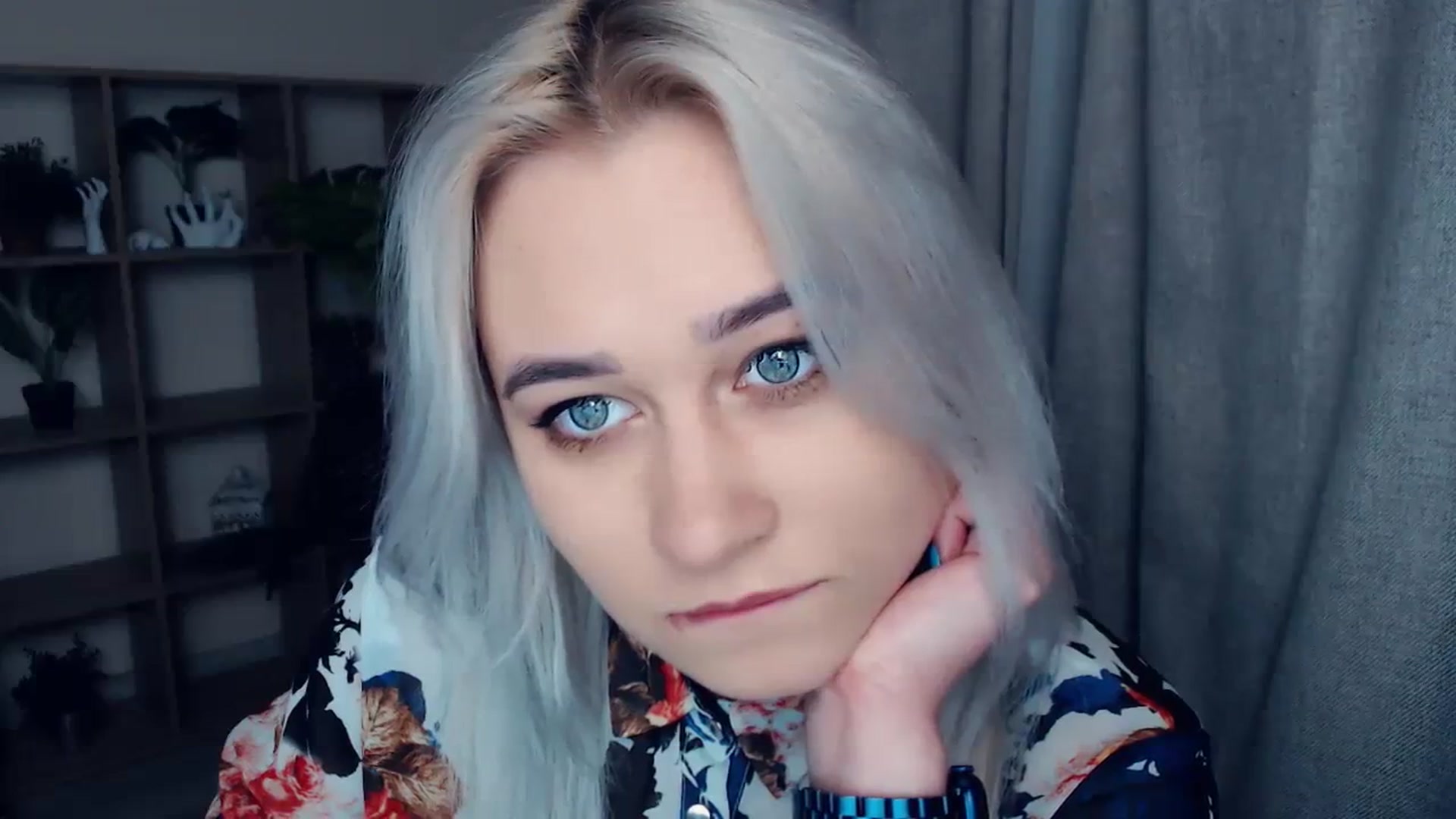 Gallery image thumbnail from Kukla_kolduna's myfreecams stream on, 01/14/2024, 19:28 image 10 of 20