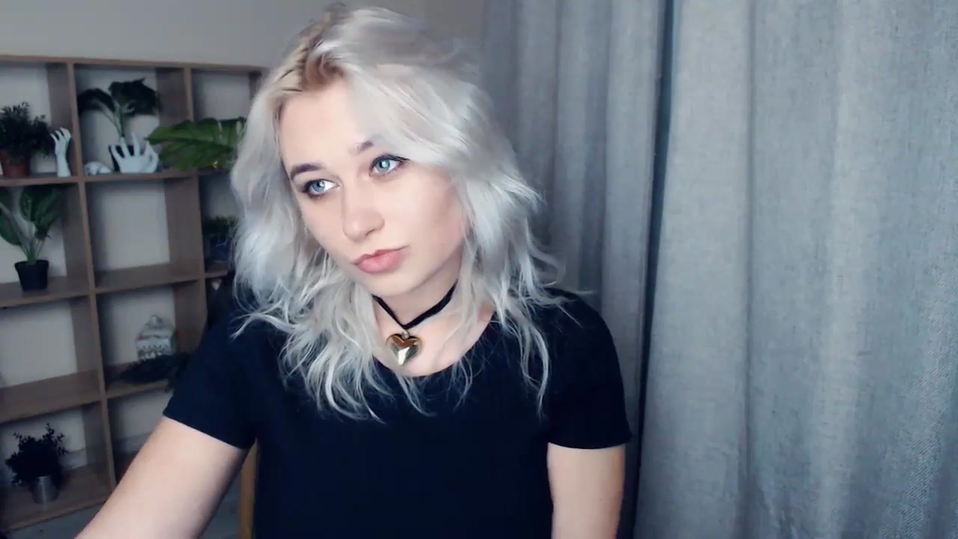 Gallery image thumbnail from Kukla_kolduna's myfreecams stream on, 01/15/2024, 16:28 image 18 of 20