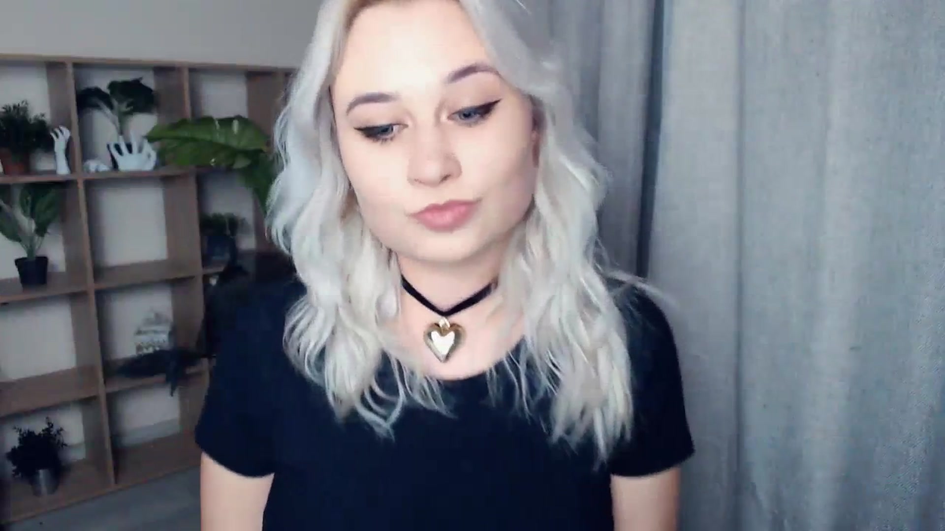 Gallery image thumbnail from Kukla_kolduna's myfreecams stream on, 01/15/2024, 16:28 image 5 of 20