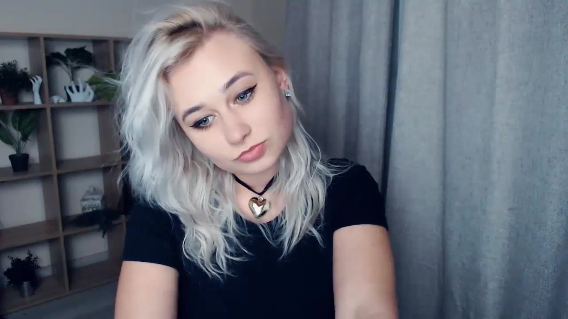 Gallery image thumbnail from Kukla_kolduna's myfreecams stream on, 01/15/2024, 16:28 image 16 of 20