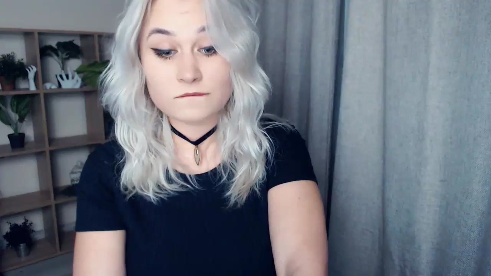 Gallery image thumbnail from Kukla_kolduna's myfreecams stream on, 01/15/2024, 16:28 image 6 of 20