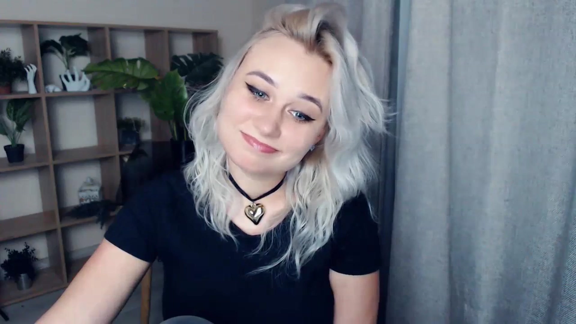 Gallery image thumbnail from Kukla_kolduna's myfreecams stream on, 01/15/2024, 18:49 image 3 of 20