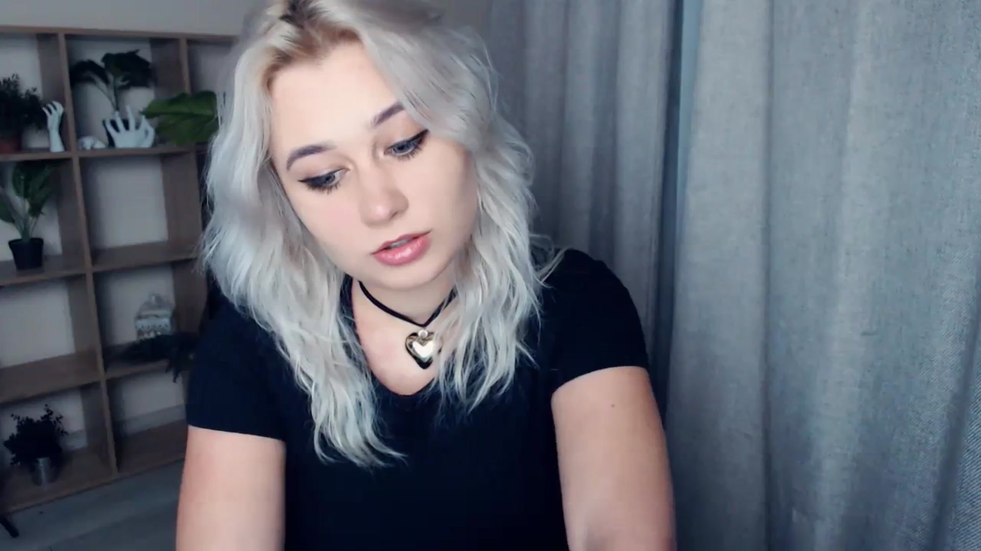 Gallery image thumbnail from Kukla_kolduna's myfreecams stream on, 01/15/2024, 18:49 image 12 of 20