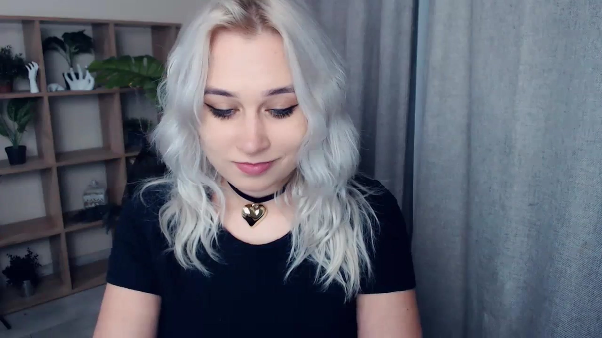 Gallery image thumbnail from Kukla_kolduna's myfreecams stream on, 01/15/2024, 19:29 image 16 of 20