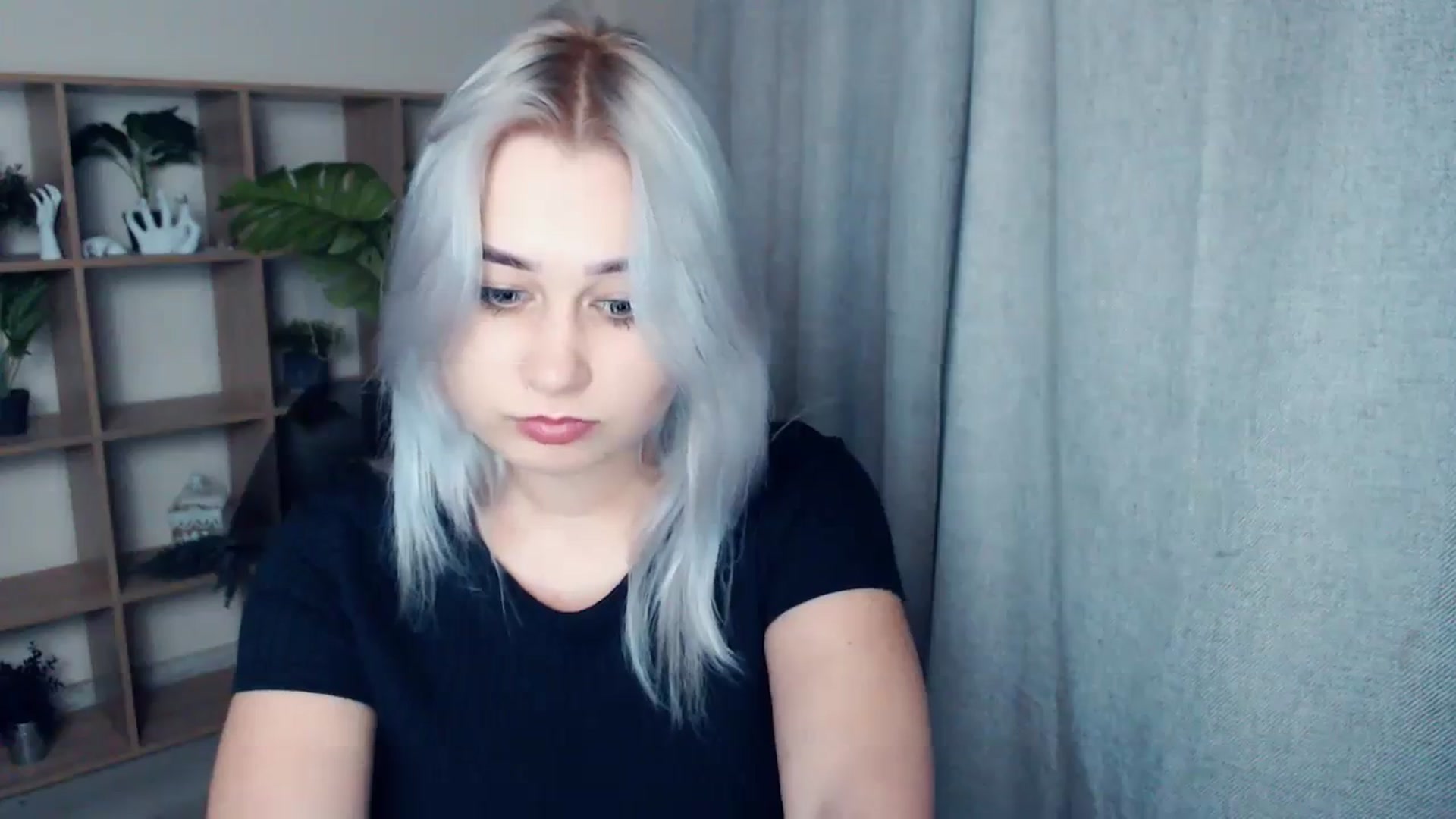 Gallery image thumbnail from Kukla_kolduna's myfreecams stream on, 01/18/2024, 16:45 image 14 of 20