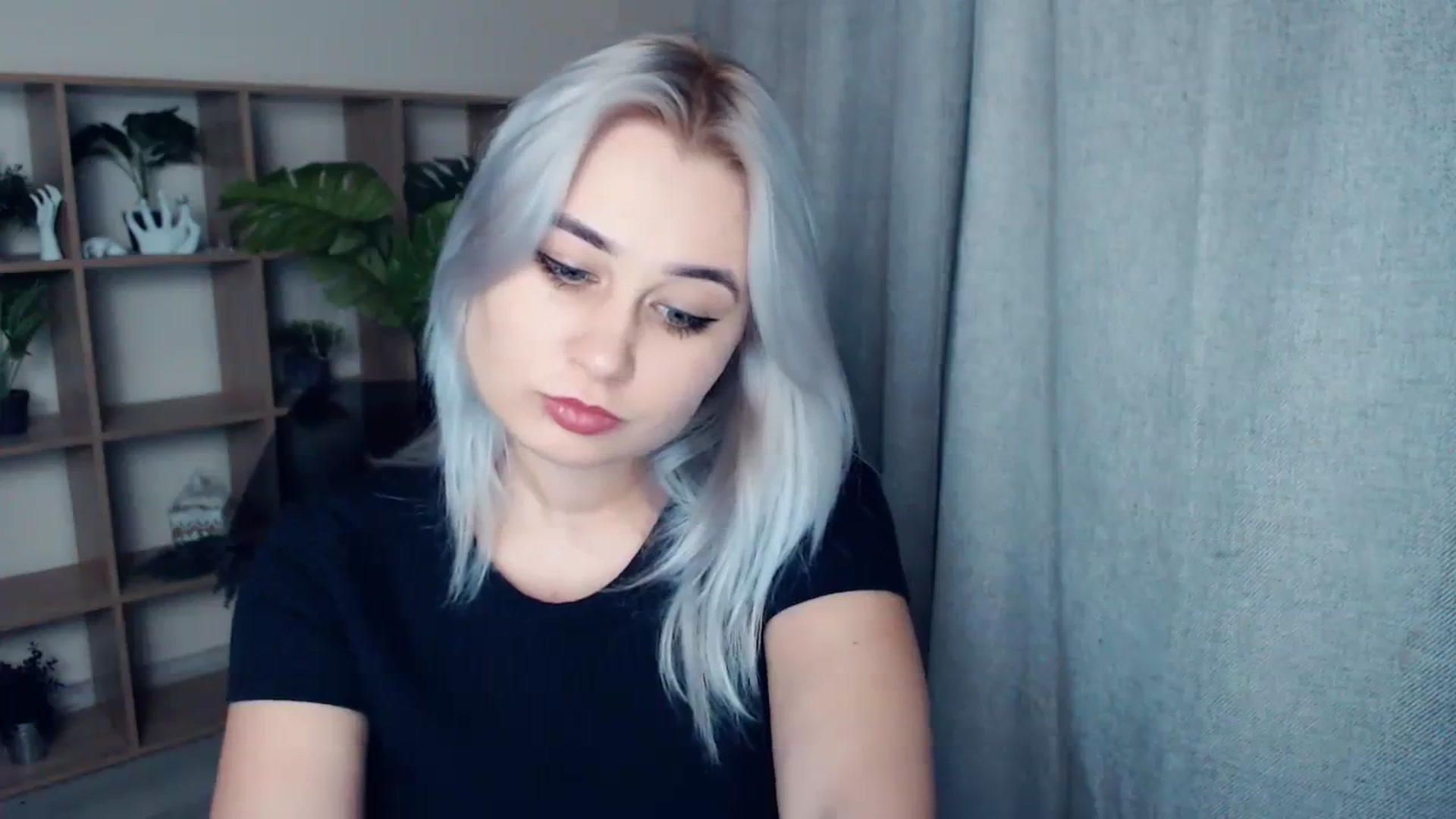 Gallery image thumbnail from Kukla_kolduna's myfreecams stream on, 01/18/2024, 16:45 image 12 of 20