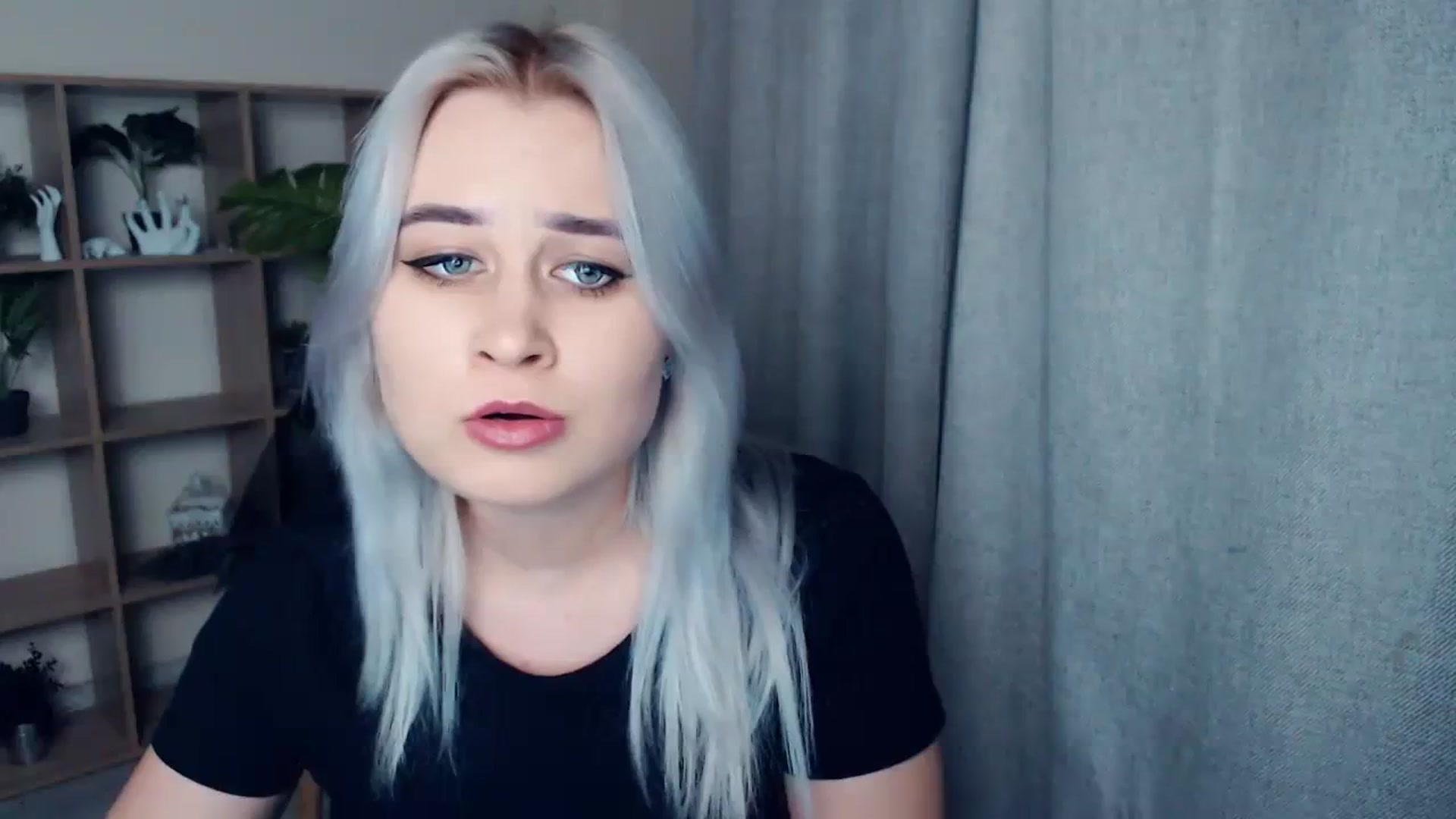 Gallery image thumbnail from Kukla_kolduna's myfreecams stream on, 01/18/2024, 16:45 image 17 of 20