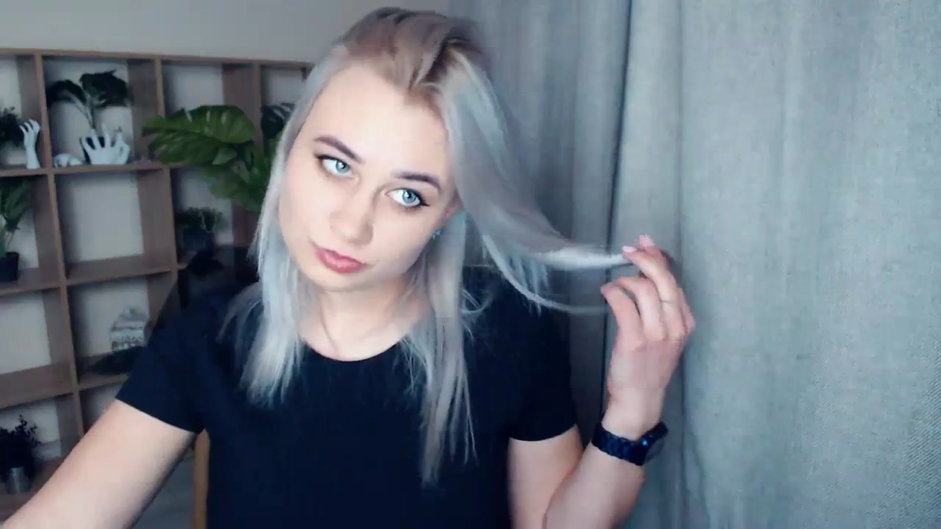 Gallery image thumbnail from Kukla_kolduna's myfreecams stream on, 01/18/2024, 16:45 image 6 of 20