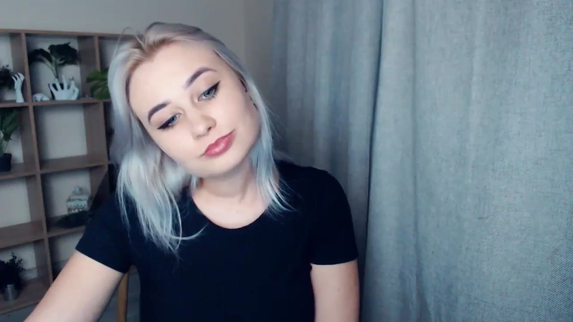 Gallery image thumbnail from Kukla_kolduna's myfreecams stream on, 01/18/2024, 16:45 image 11 of 20