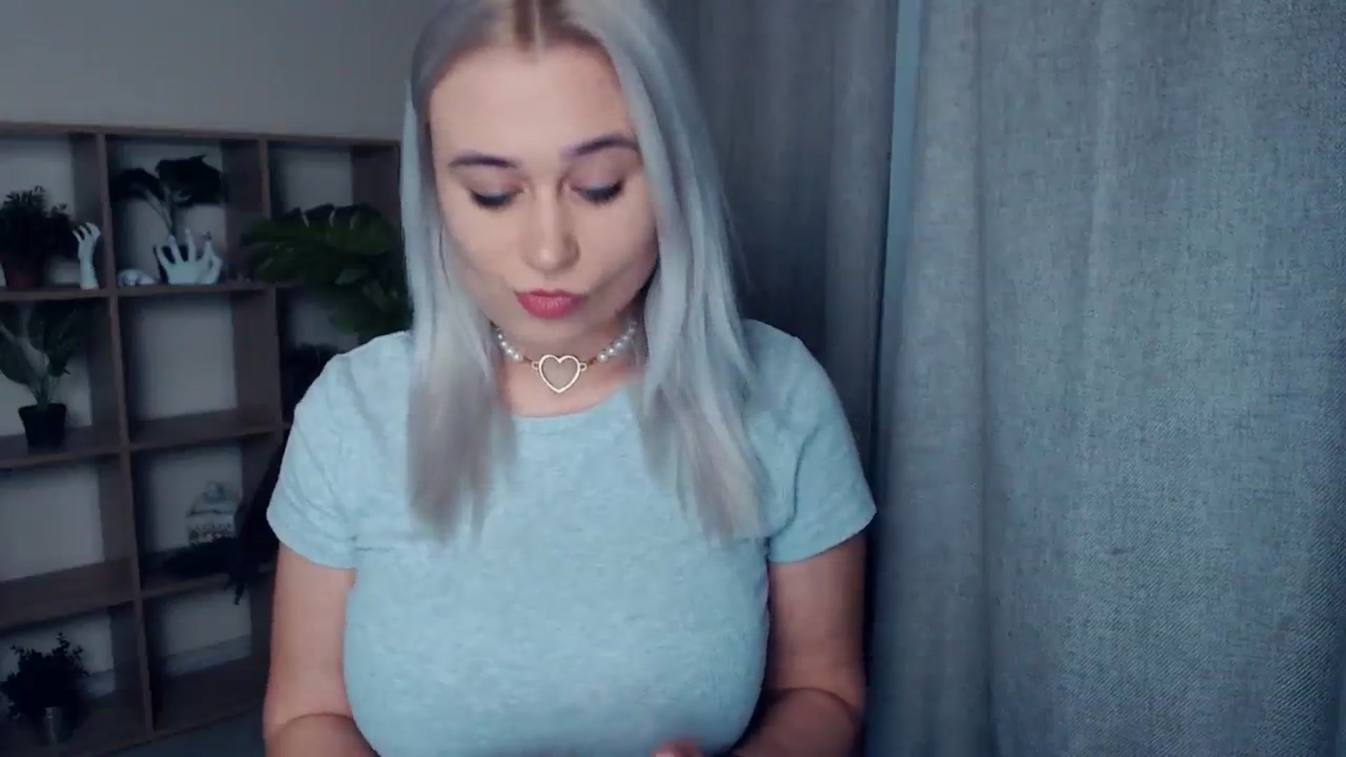 Gallery image thumbnail from Kukla_kolduna's myfreecams stream on, 01/19/2024, 15:19 image 16 of 20