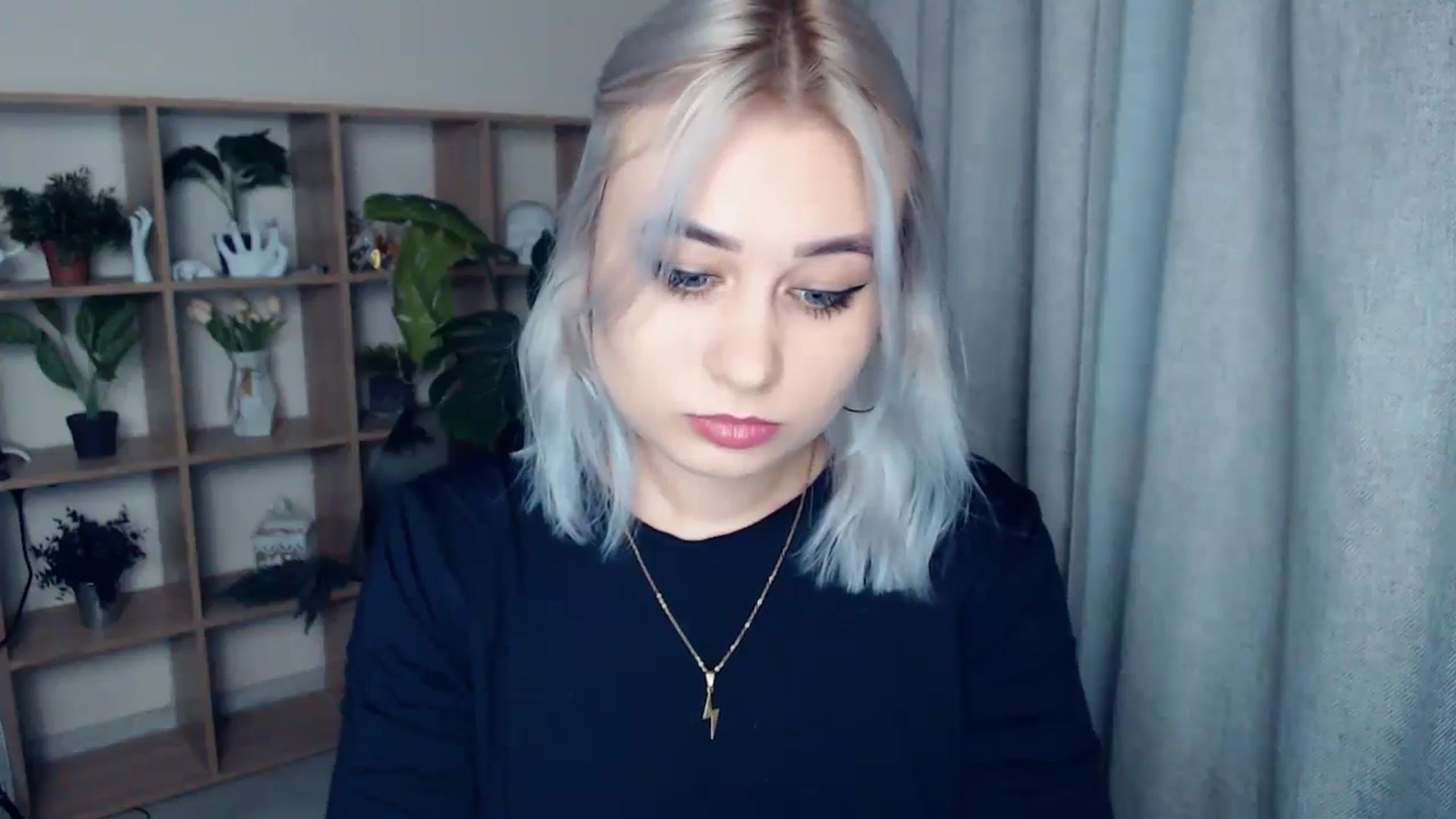Gallery image thumbnail from Kukla_kolduna's myfreecams stream on, 01/25/2024, 16:21 image 10 of 20