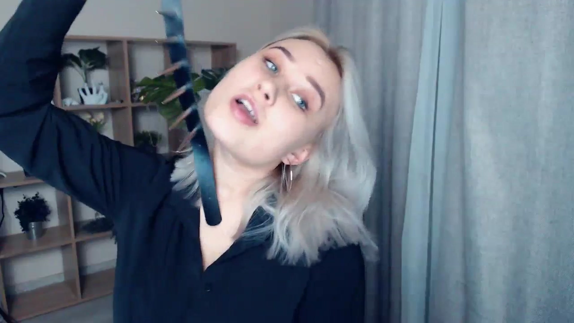 Gallery image thumbnail from Kukla_kolduna's myfreecams stream on, 01/28/2024, 16:55 image 15 of 20