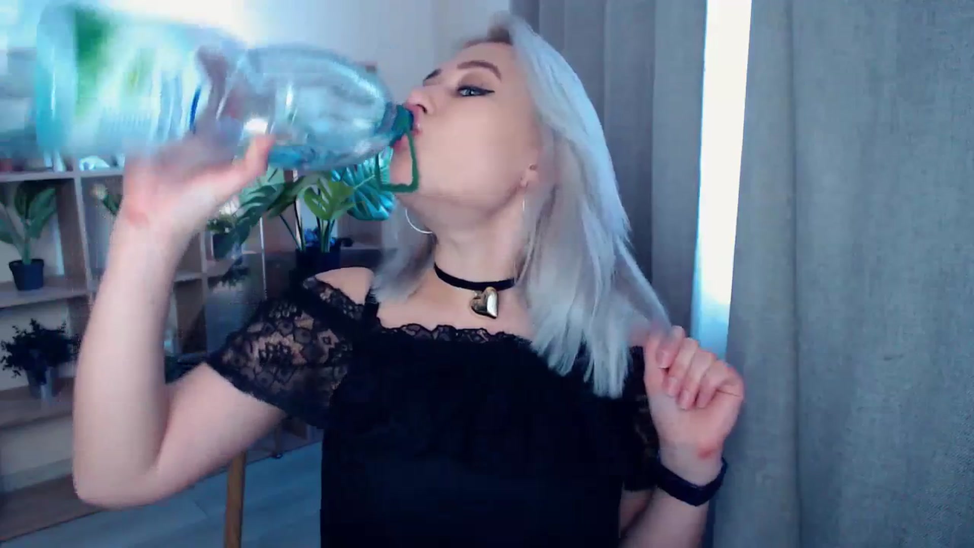 Gallery image thumbnail from Kukla_kolduna's myfreecams stream on, 01/30/2024, 14:31 image 9 of 20