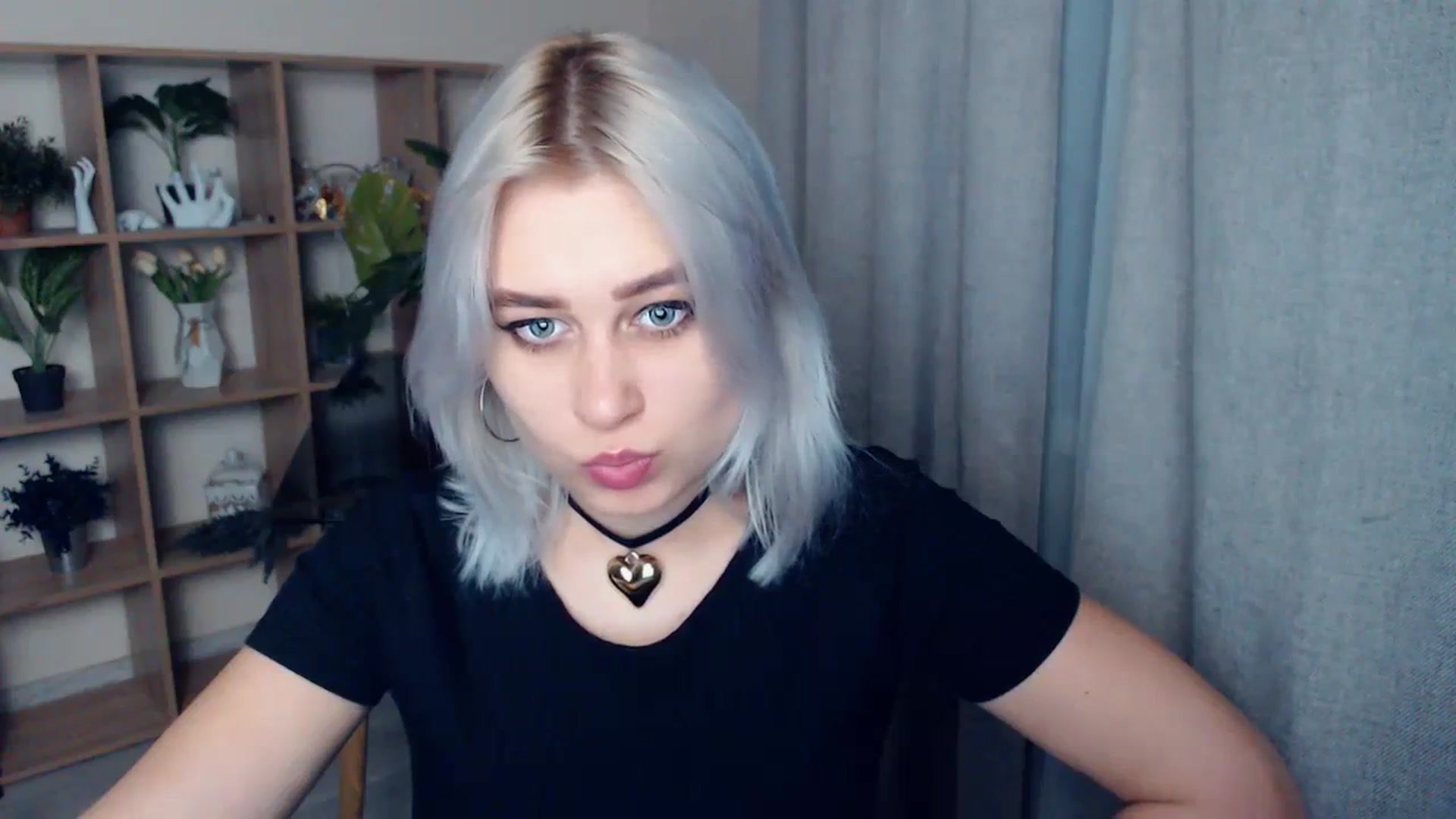 Gallery image thumbnail from Kukla_kolduna's myfreecams stream on, 01/30/2024, 18:06 image 9 of 20