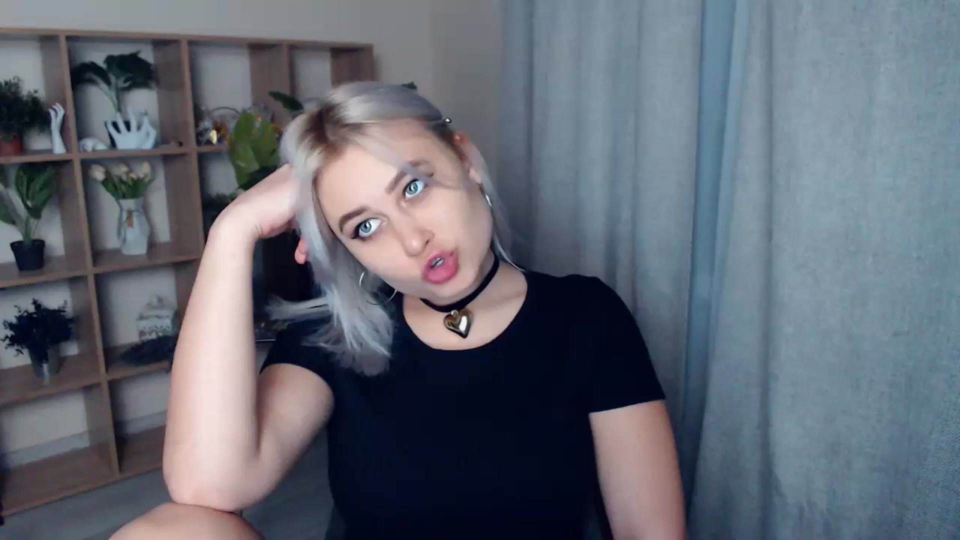 Gallery image thumbnail from Kukla_kolduna's myfreecams stream on, 01/30/2024, 18:06 image 17 of 20